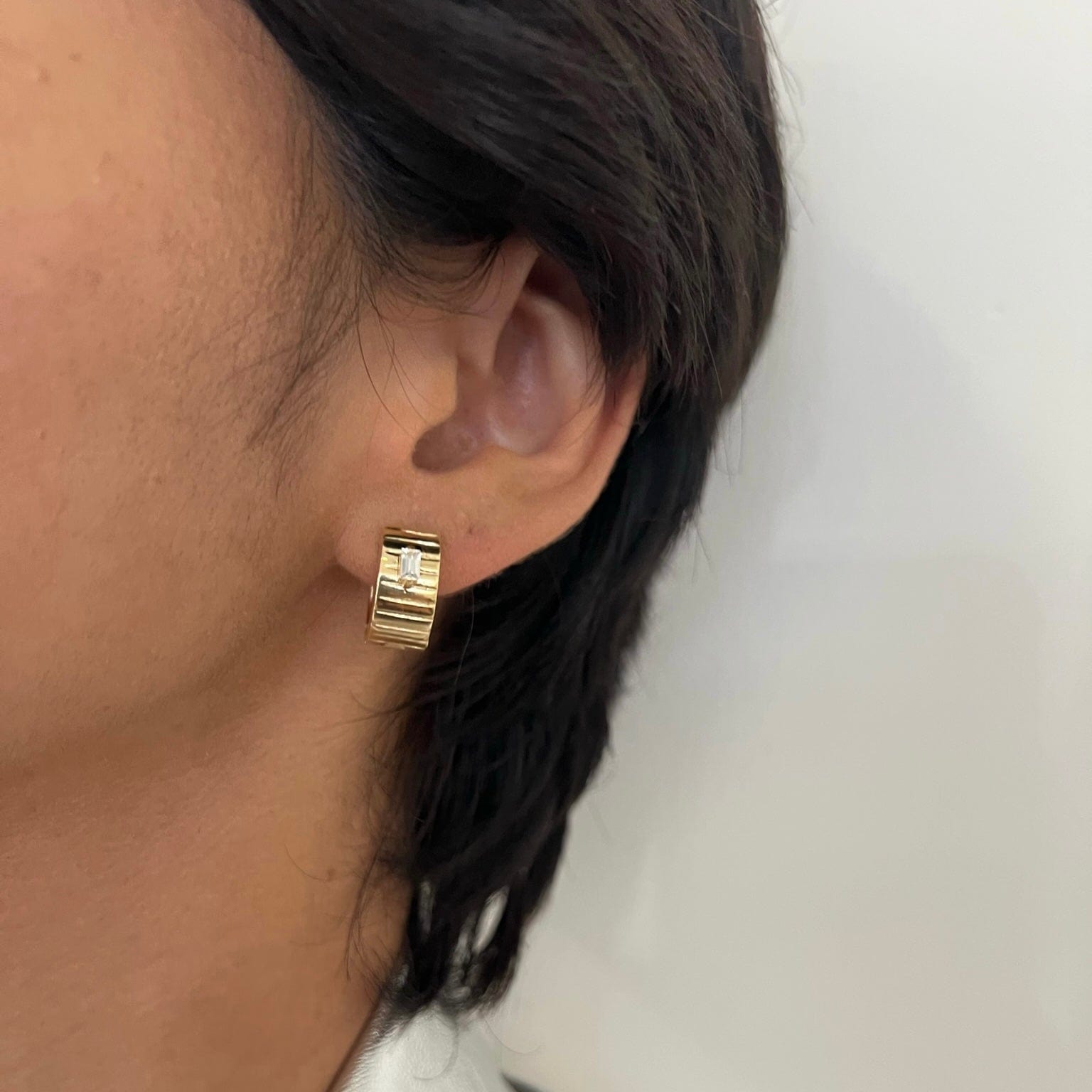 Jennifer Zeuner Jewelry Jagger 3/4” Earrings